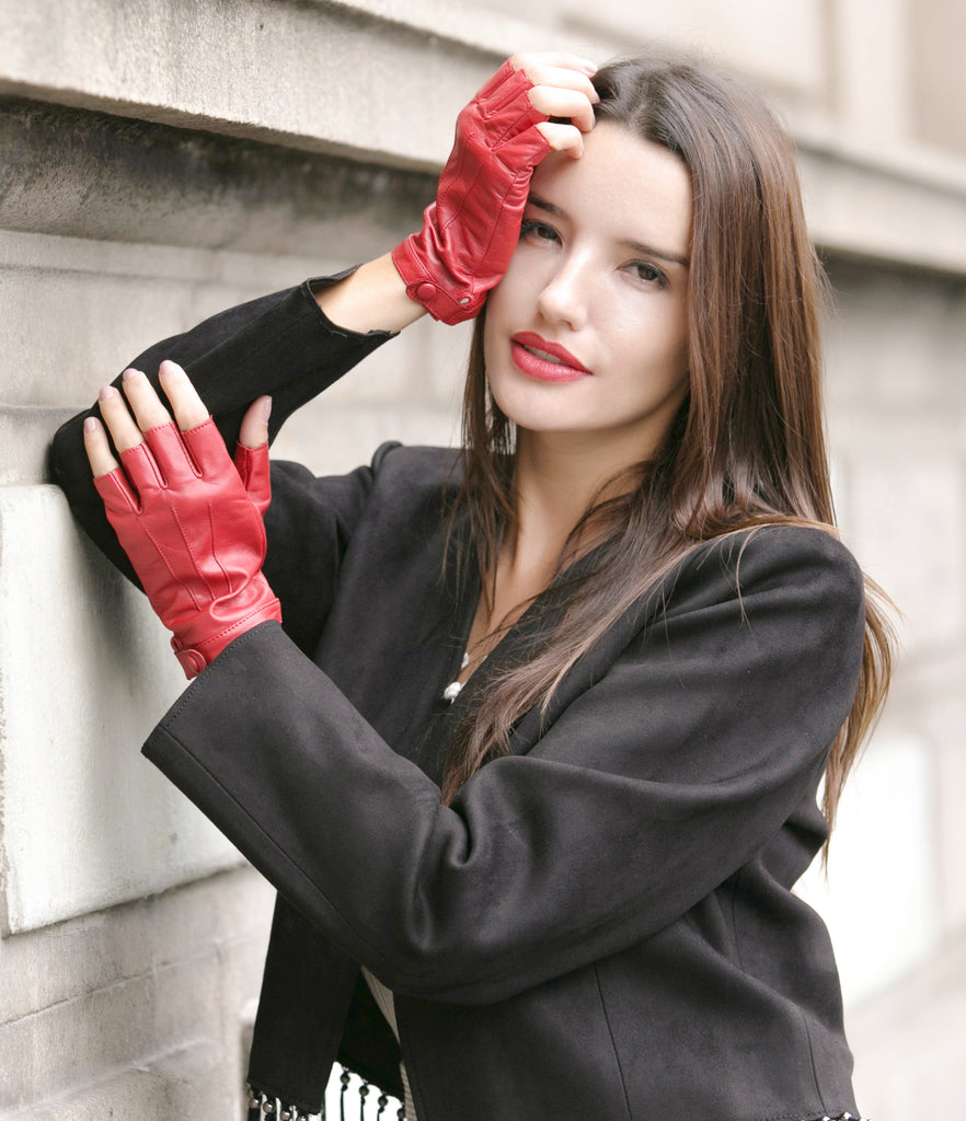 Which gloves are you going to wear when going out?