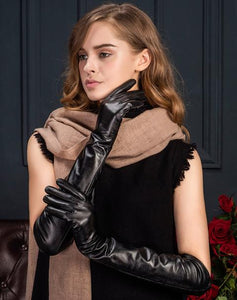 Fashion brings women a sense of happiness!